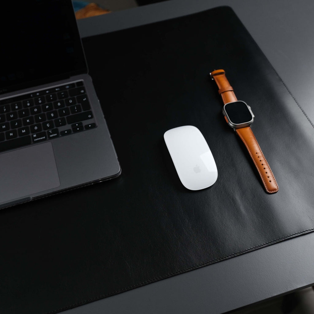 The Toronata | Stealth Black Full-Grain Leather Desk Pad