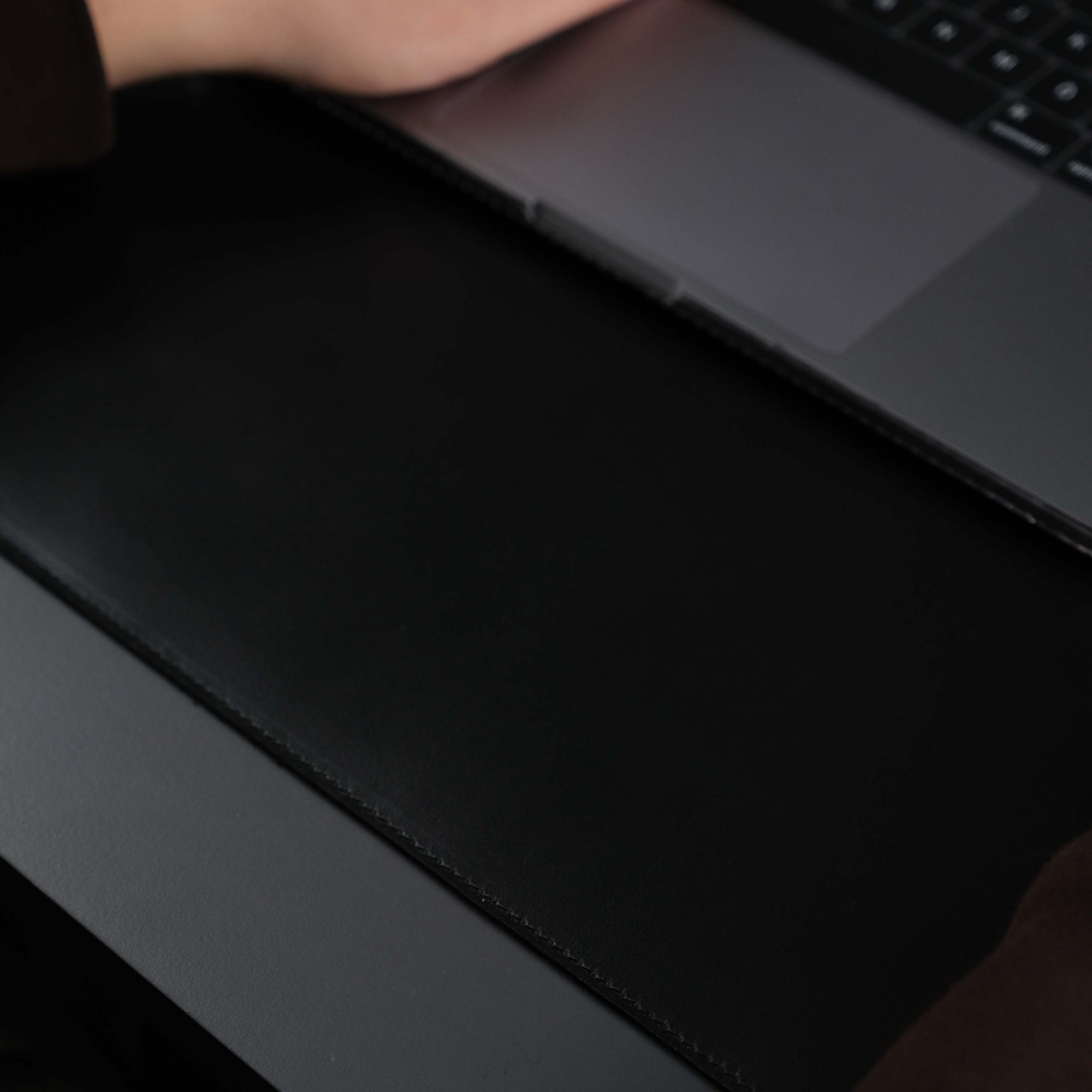 The Toronata | Stealth Black Full-Grain Leather Desk Pad
