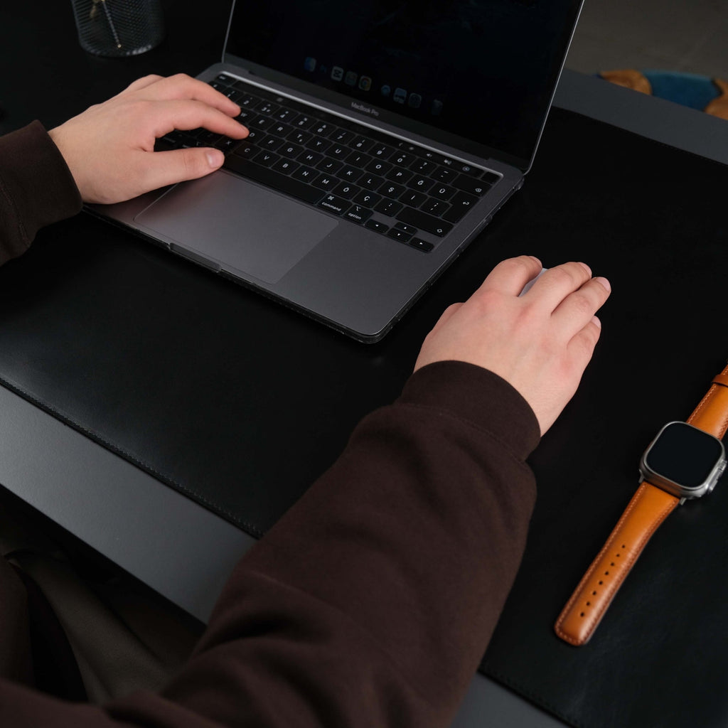 The Toronata | Stealth Black Full-Grain Leather Desk Pad
