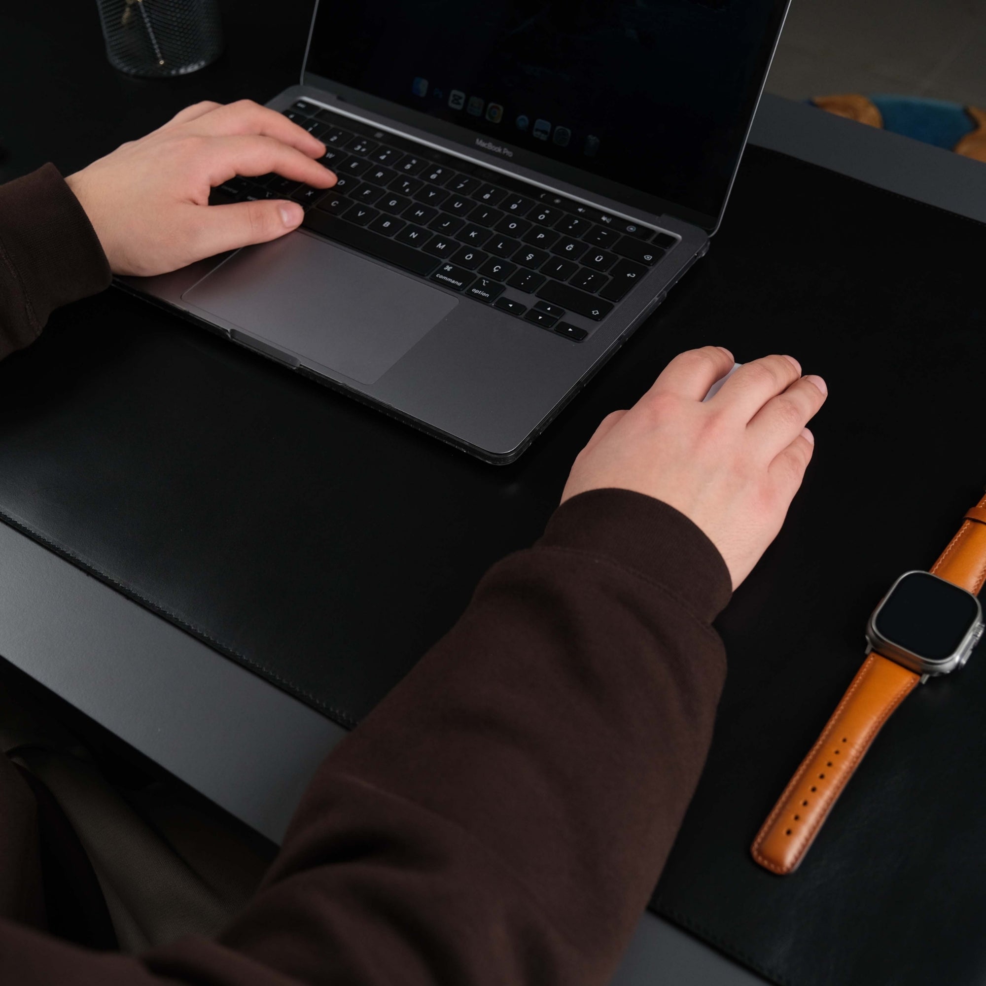 The Toronata | Stealth Black Full-Grain Leather Desk Pad