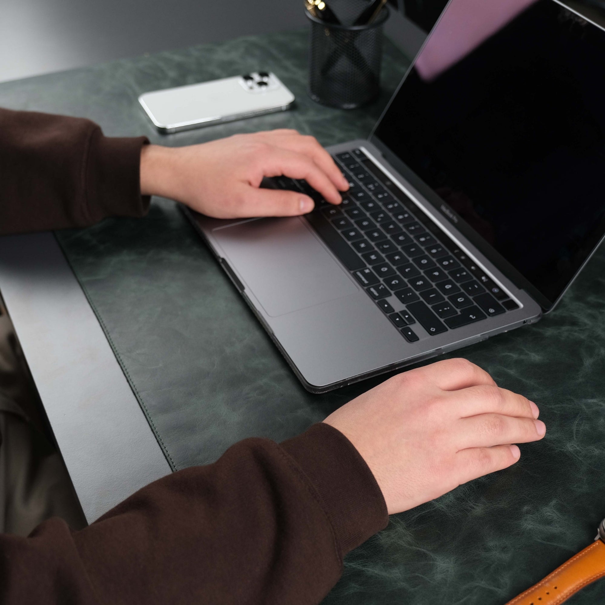 The Toronata | Forest Green Full-Grain Leather Desk Pad