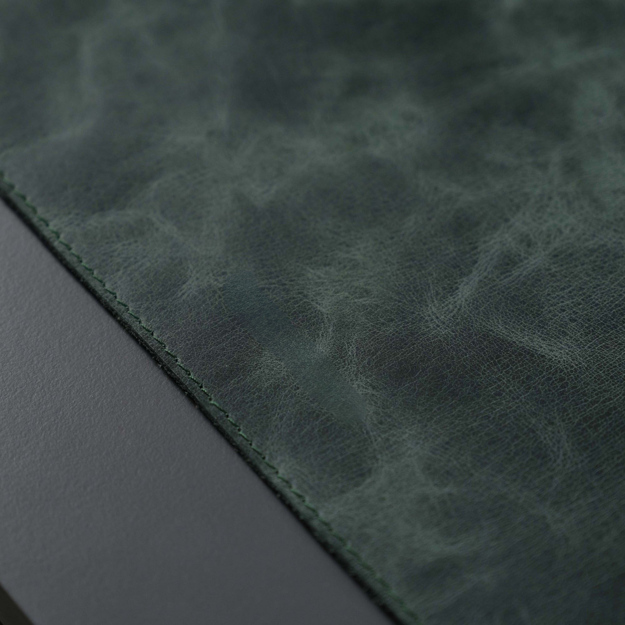 The Toronata | Forest Green Full-Grain Leather Desk Pad