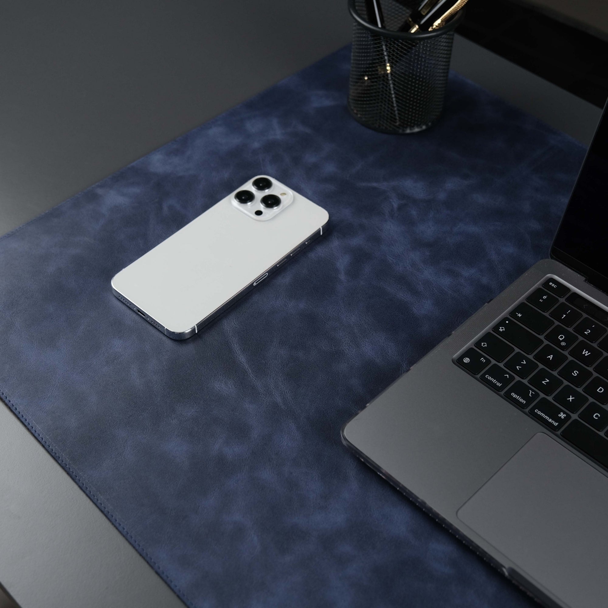 The Toronata | Executive Navy Full-Grain Leather Desk Pad
