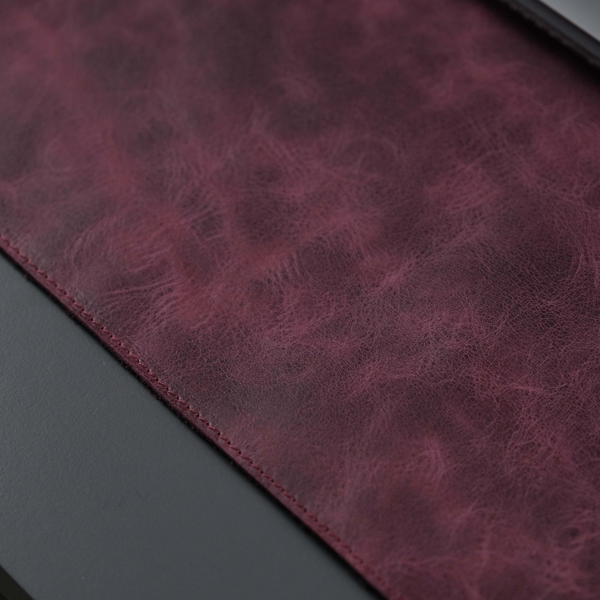 The Toronata | Deep Burgundy Full-Grain Leather Desk Pad