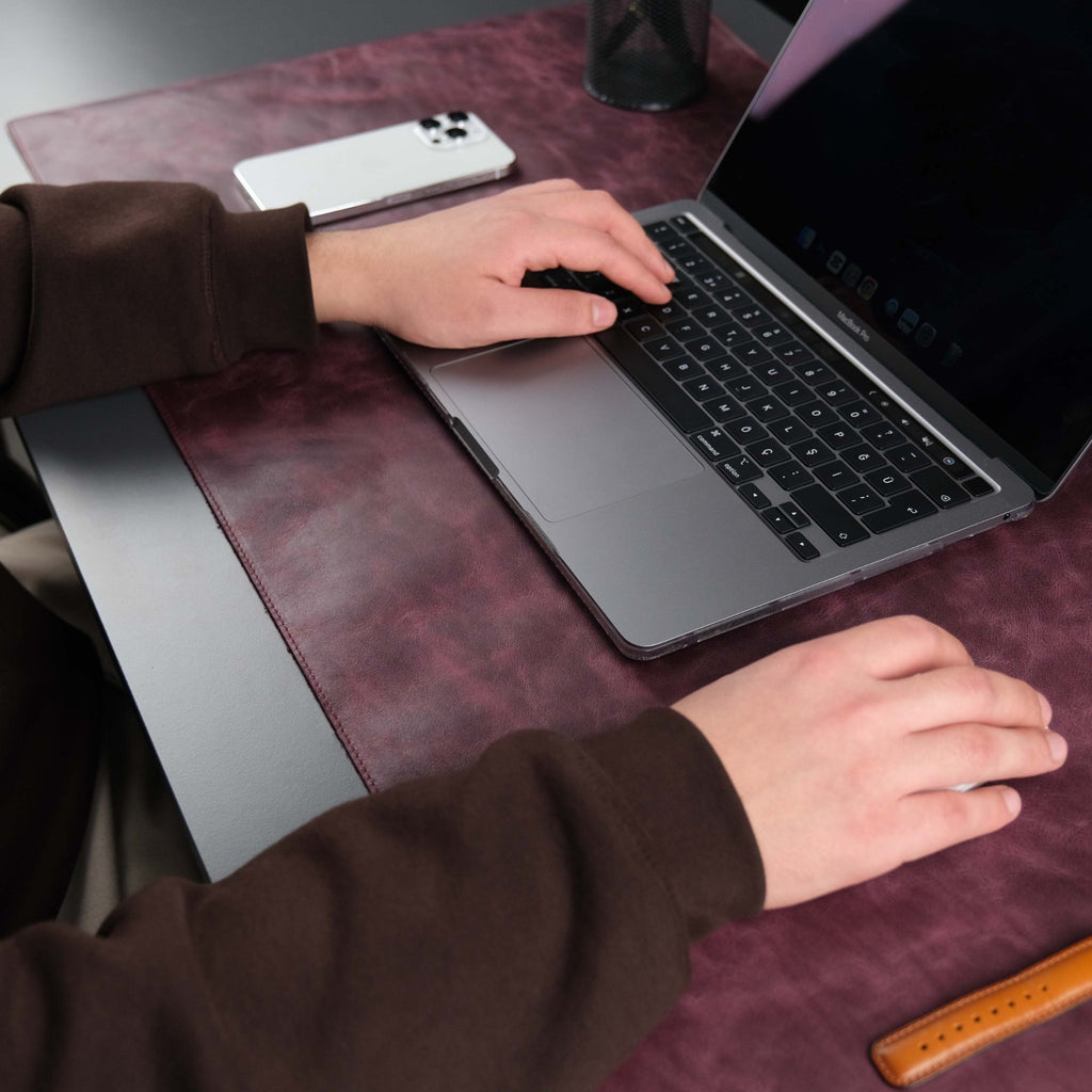 The Toronata | Deep Burgundy Full-Grain Leather Desk Pad