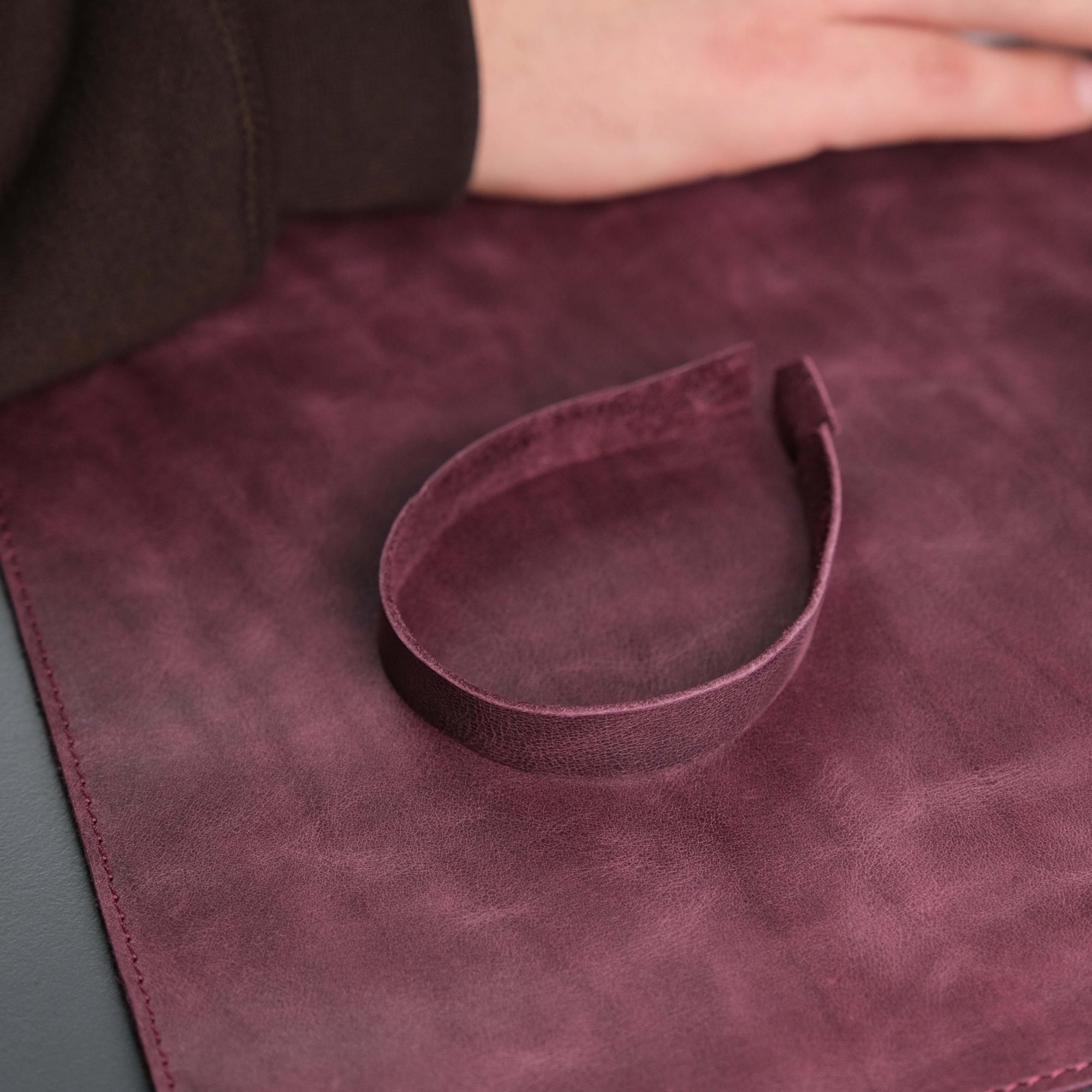 The Toronata | Deep Burgundy Full-Grain Leather Desk Pad