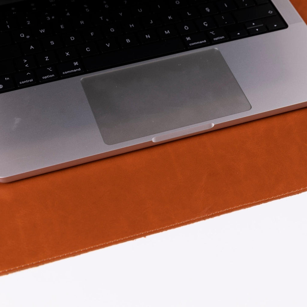 Rawlins Full-Grain Leather Desk Pad